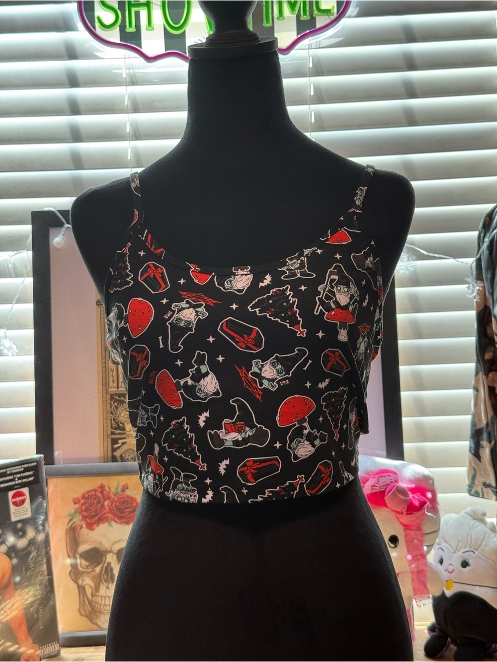 BNWT Killstar Gnomies Black Graphic Crop Tank with coffins and gnomes